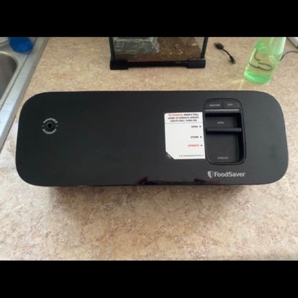 Food saver vacuum sealer